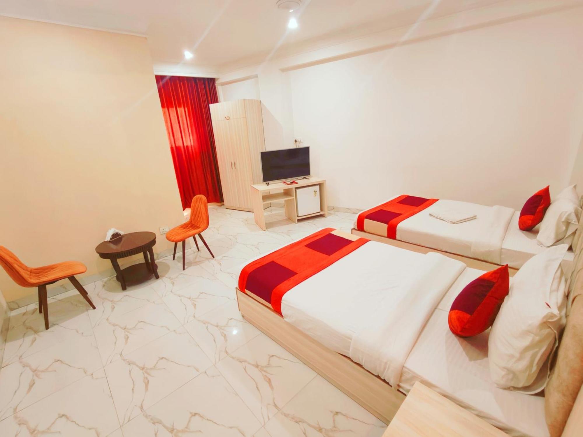 Hotel The Almora Residency - Complimentary Airport Trasnfer Nueva Delhi Exterior foto