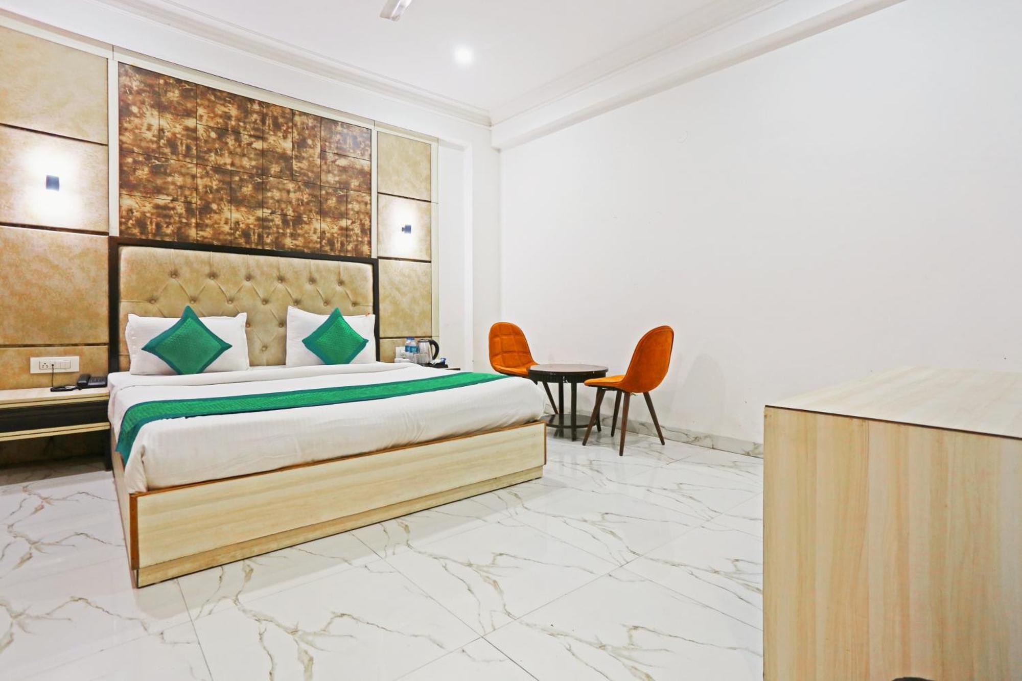 Hotel The Almora Residency - Complimentary Airport Trasnfer Nueva Delhi Exterior foto
