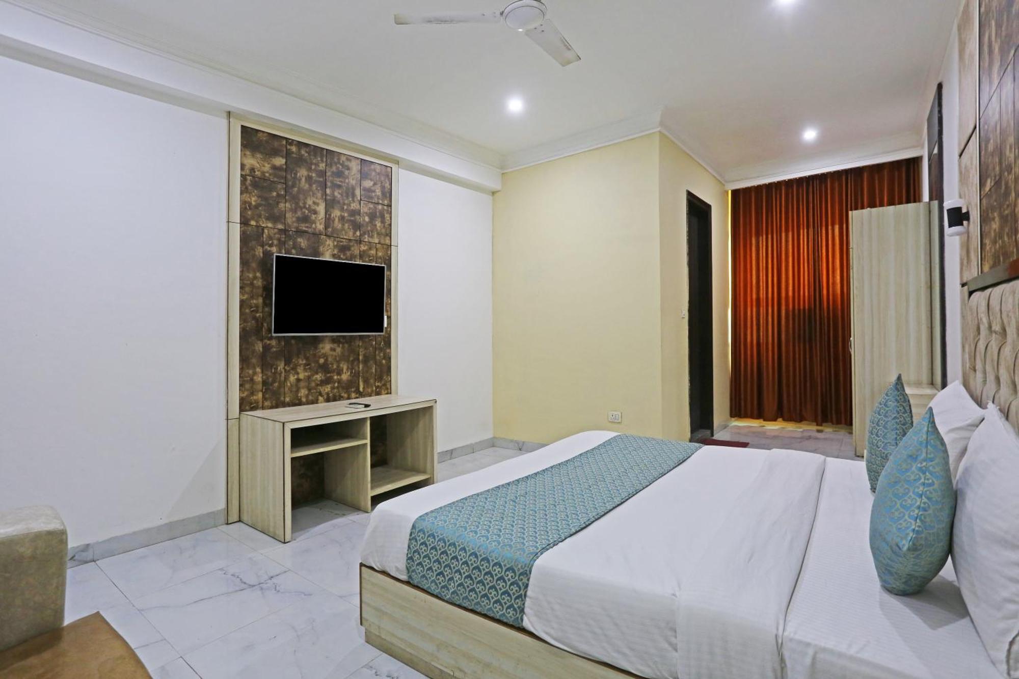 Hotel The Almora Residency - Complimentary Airport Trasnfer Nueva Delhi Exterior foto
