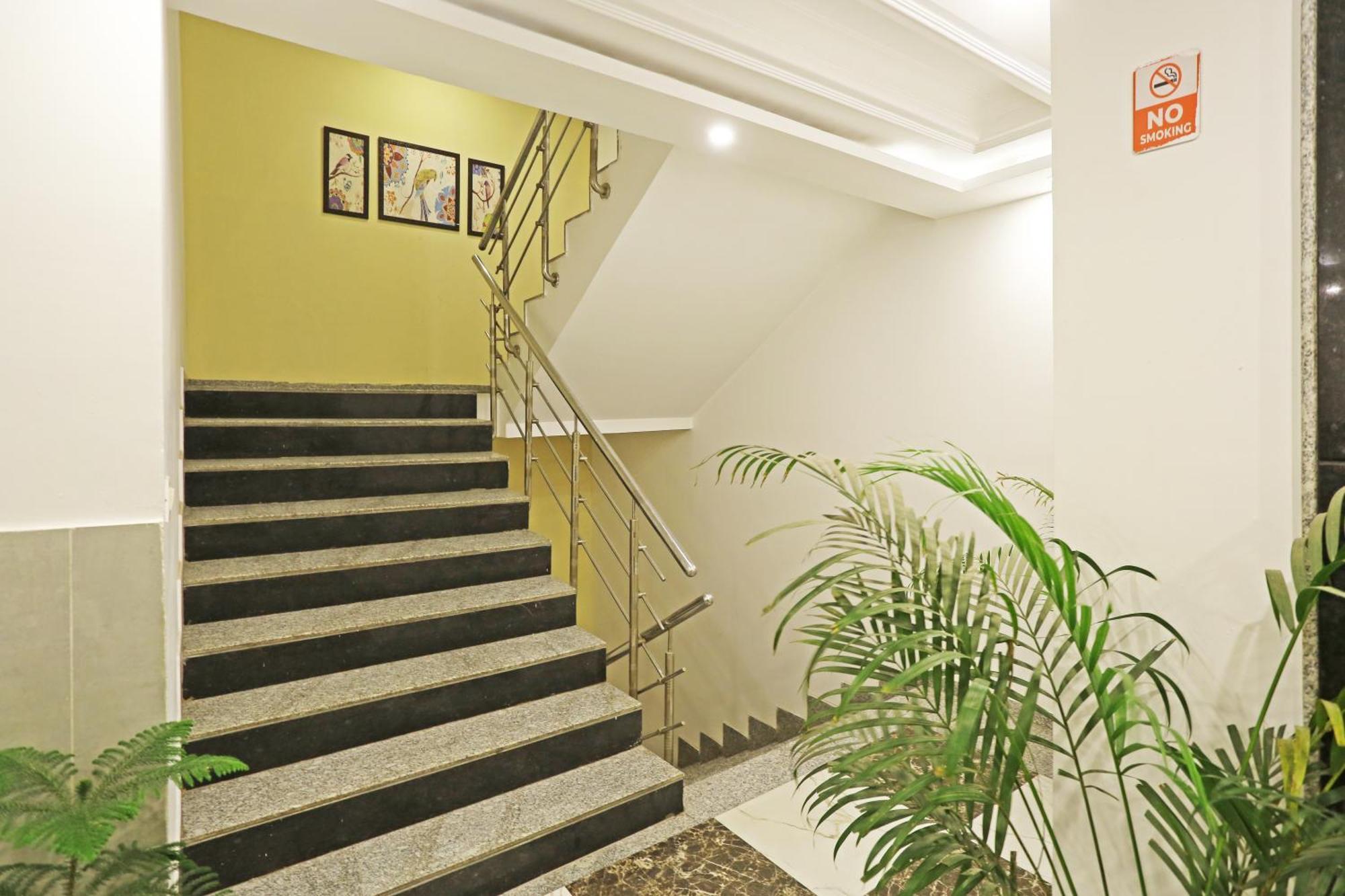 Hotel The Almora Residency - Complimentary Airport Trasnfer Nueva Delhi Exterior foto