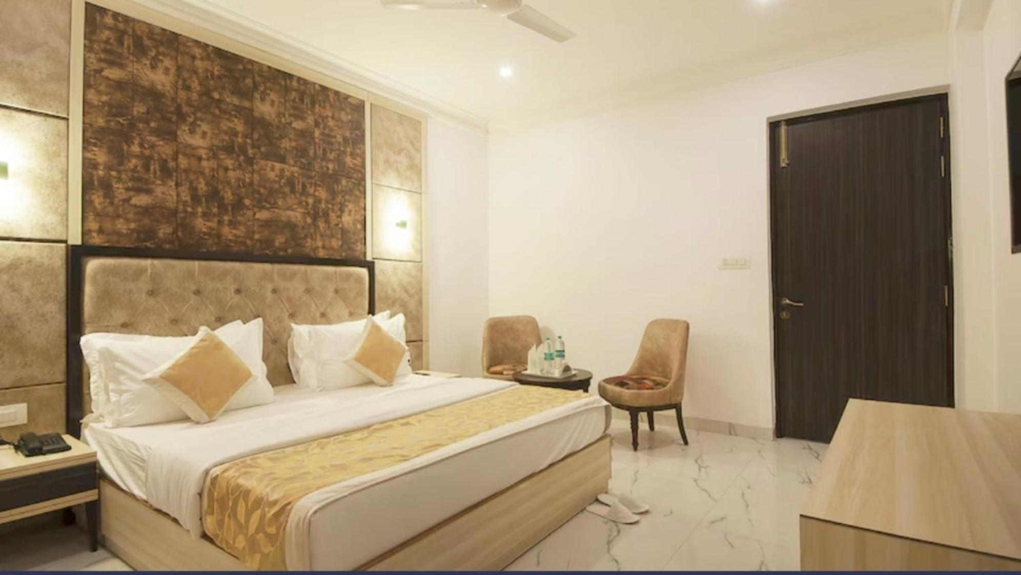 Hotel The Almora Residency - Complimentary Airport Trasnfer Nueva Delhi Habitación foto