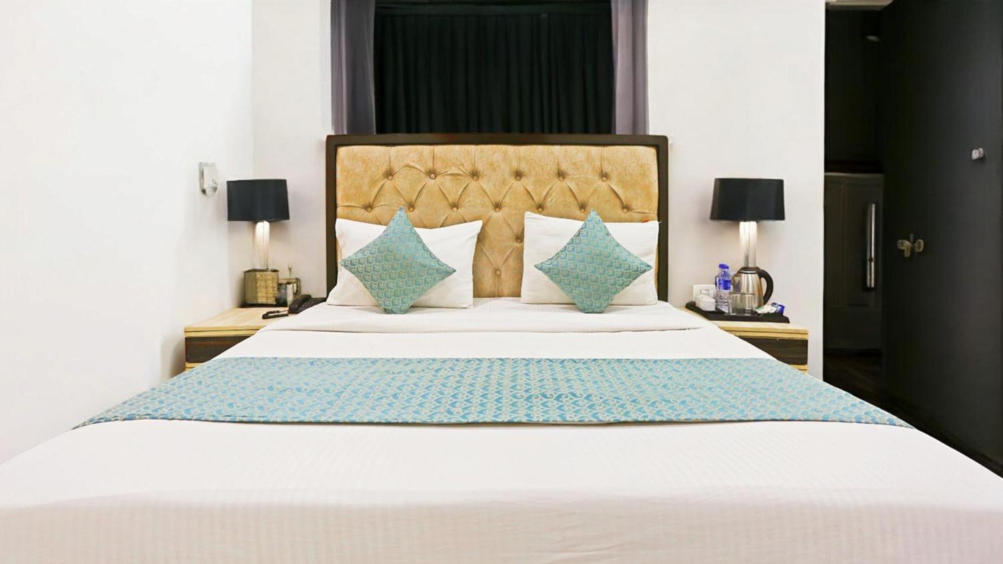 Hotel The Almora Residency - Complimentary Airport Trasnfer Nueva Delhi Exterior foto