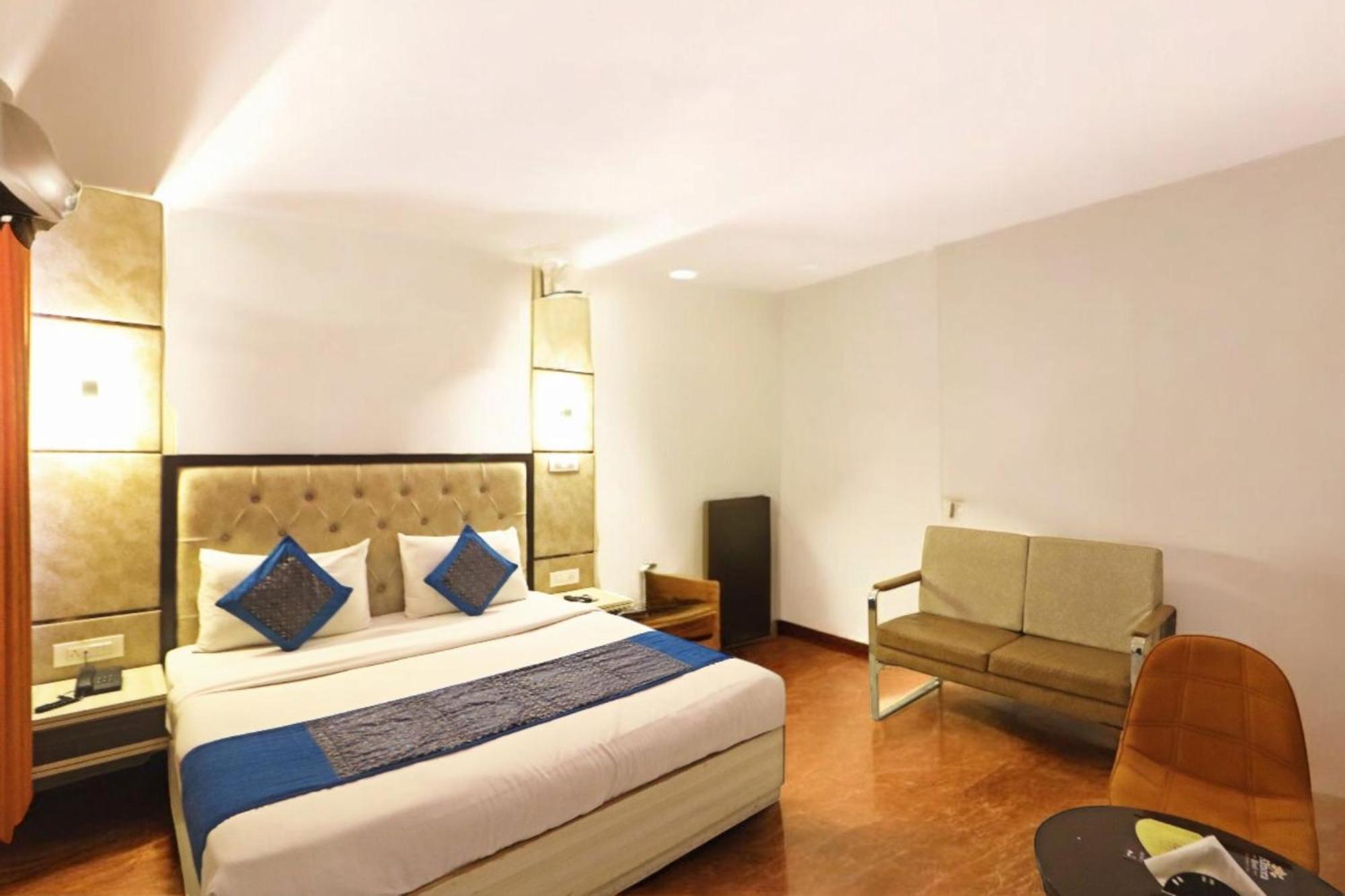 Hotel The Almora Residency - Complimentary Airport Trasnfer Nueva Delhi Exterior foto